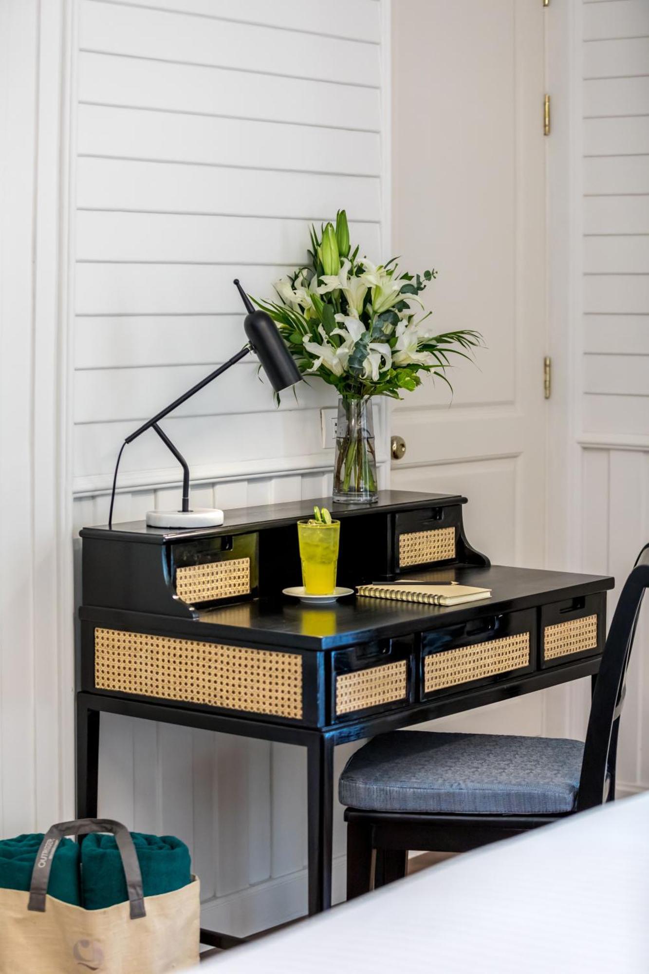 Outrigger Koh Samui Beach Resort - Sha Extra Plus Lamai Beach  Room photo A desk with caning